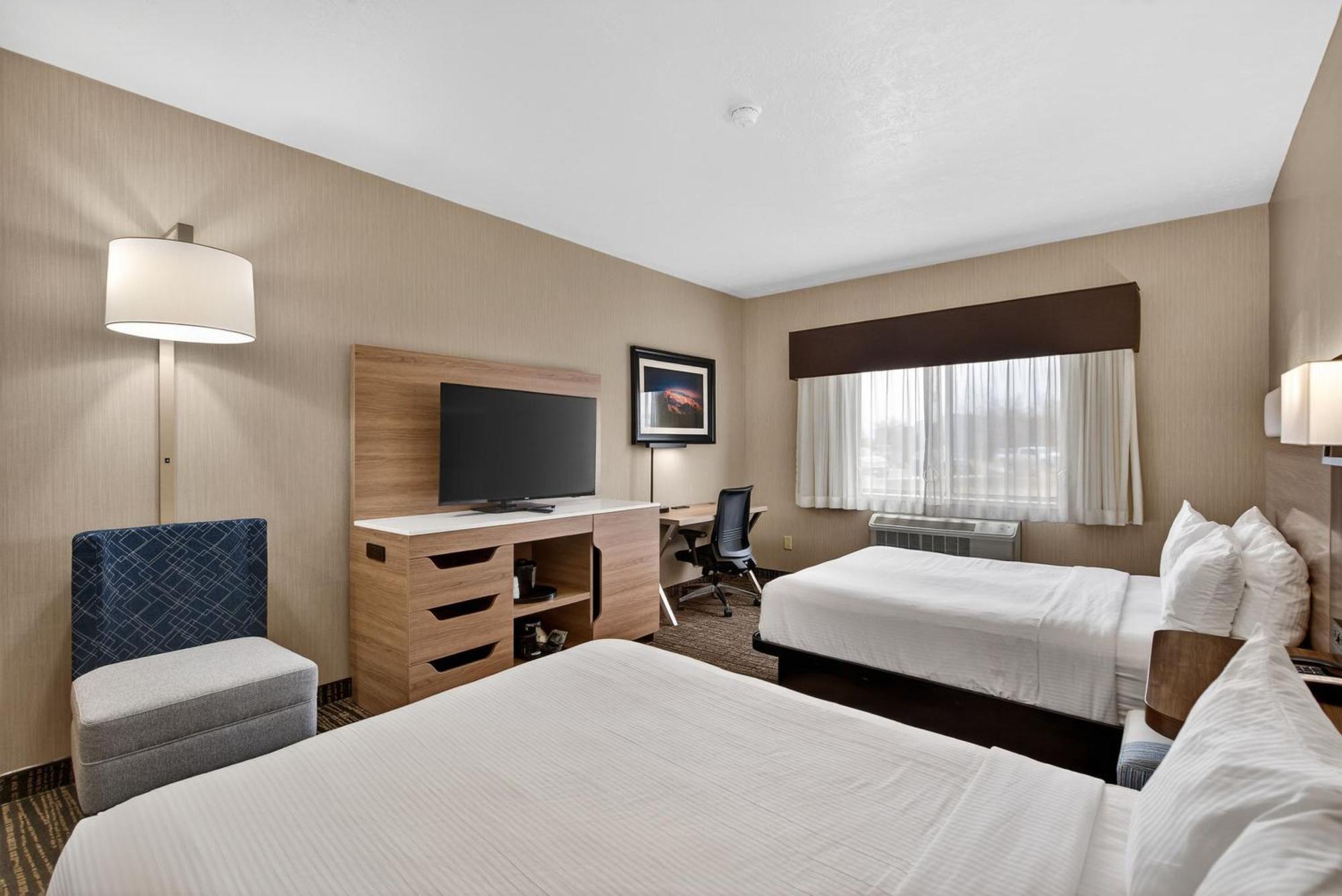 Queen Room with Two Queen Beds - Disability Access,1756532645:JPEG