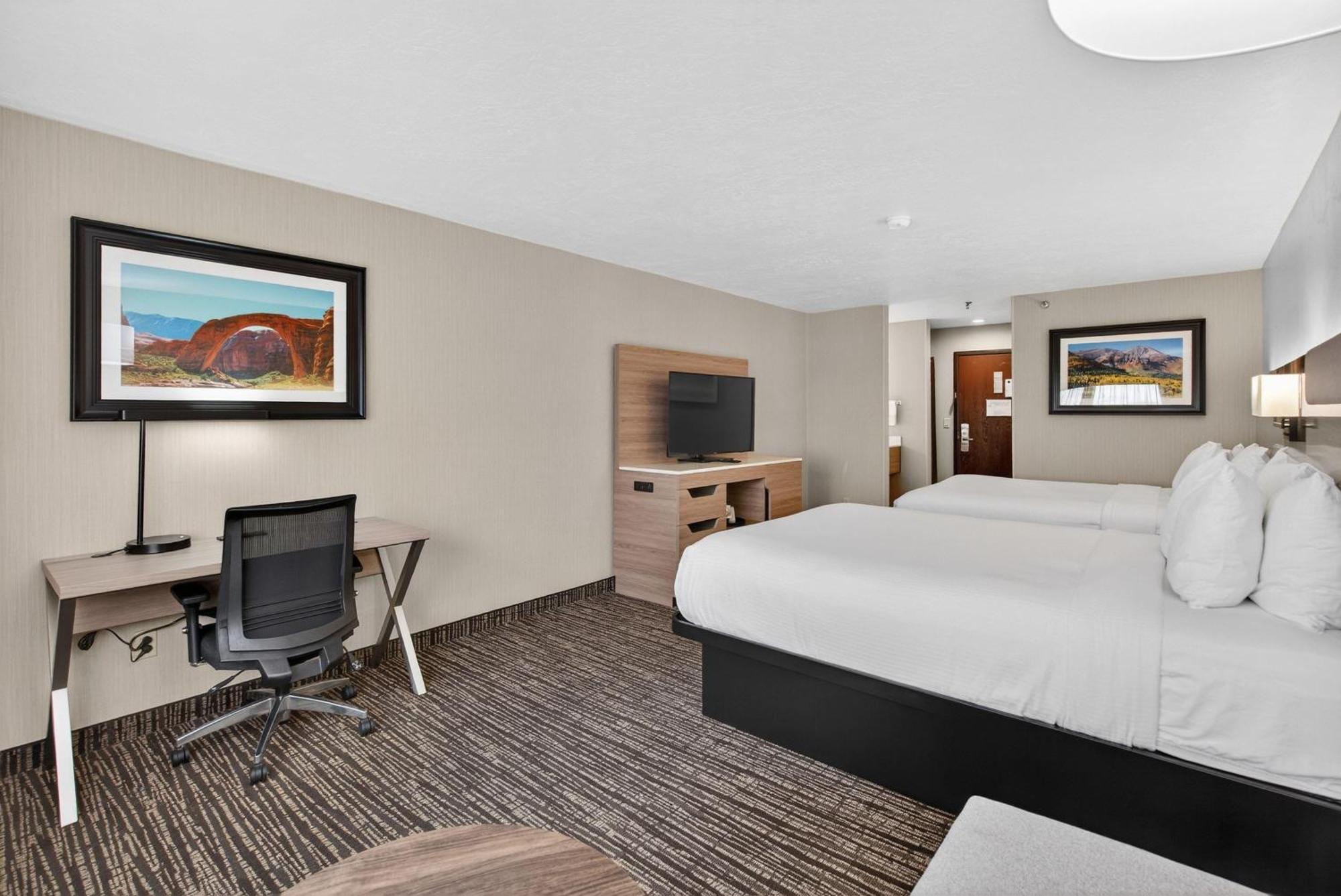 Deluxe Queen Room Two Queen Beds